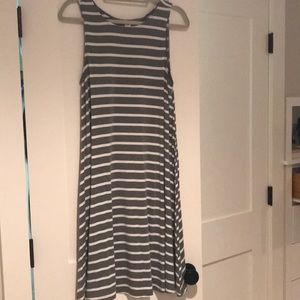 Old navy grey and white striped t shirt dress
